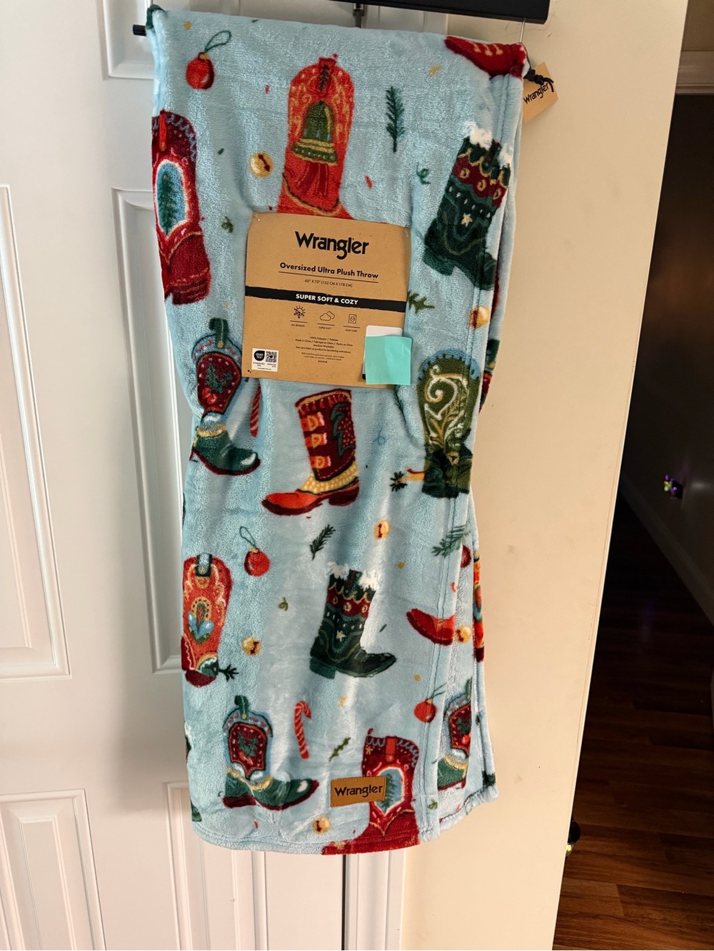 New Release Wrangler Oversized Ultra Plush Christmas Throw Blanket with Boots